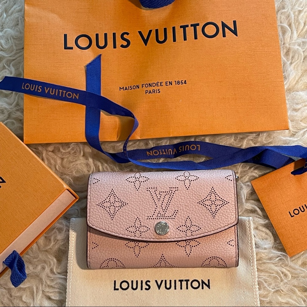 2018 Louis Vuitton Mahina Anae Coin Purse/Wallet. - Picture 15 of 15